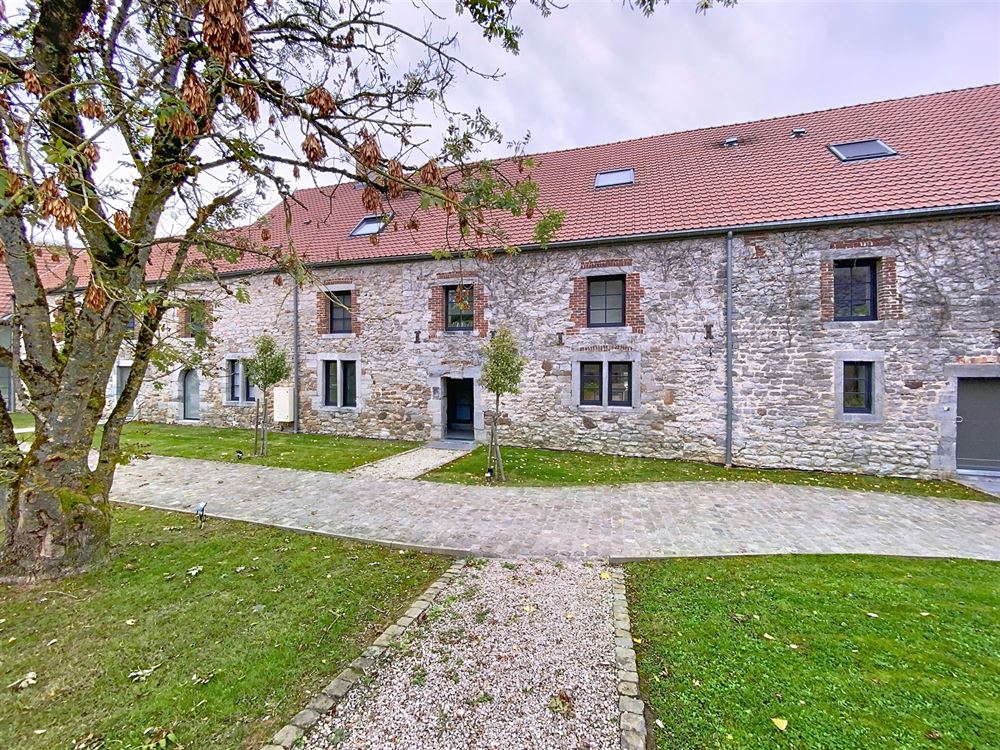 Maison 2 façades d’exception – 251 m² habitables – Ferme en carré rénovée à Gerpinnes