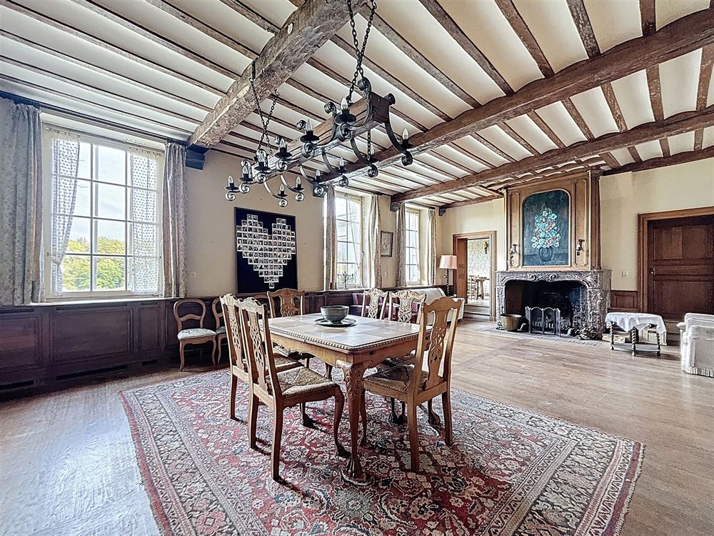 CHARMANTE MAISON DE MAÎTRE - 4 CHAMBRES - JARDIN