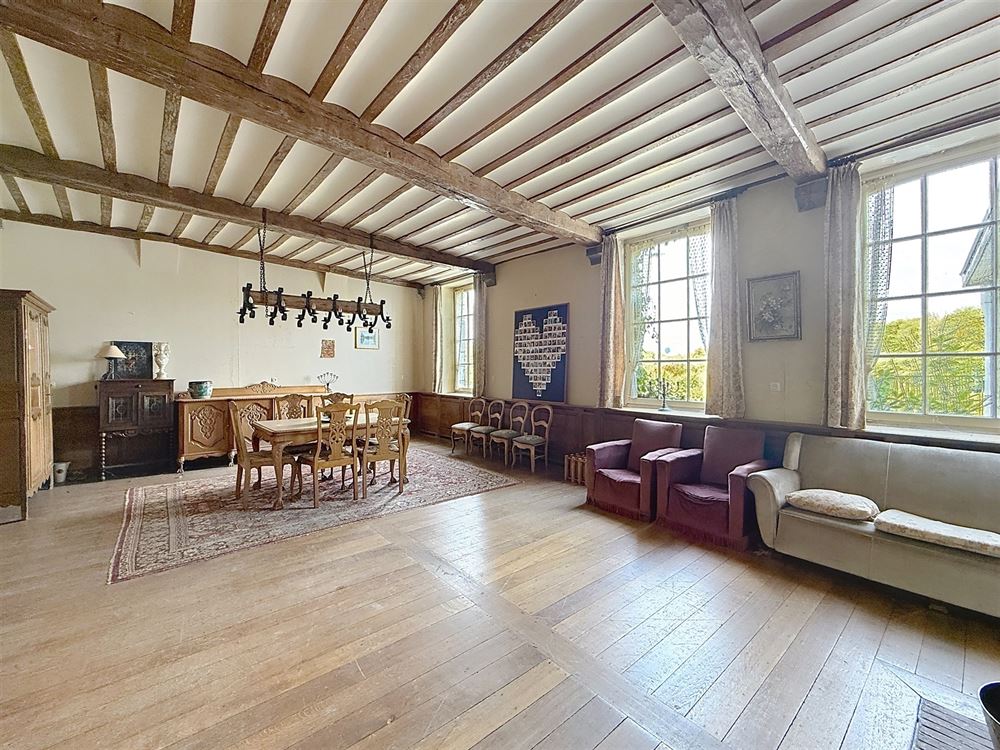 CHARMANTE MAISON DE MAÎTRE - 4 CHAMBRES - JARDIN