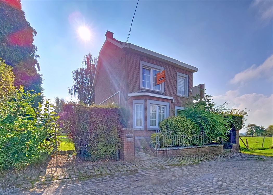 MAGNIFIQUE MAISON - 4 FACADES - JARDIN - 4 CH