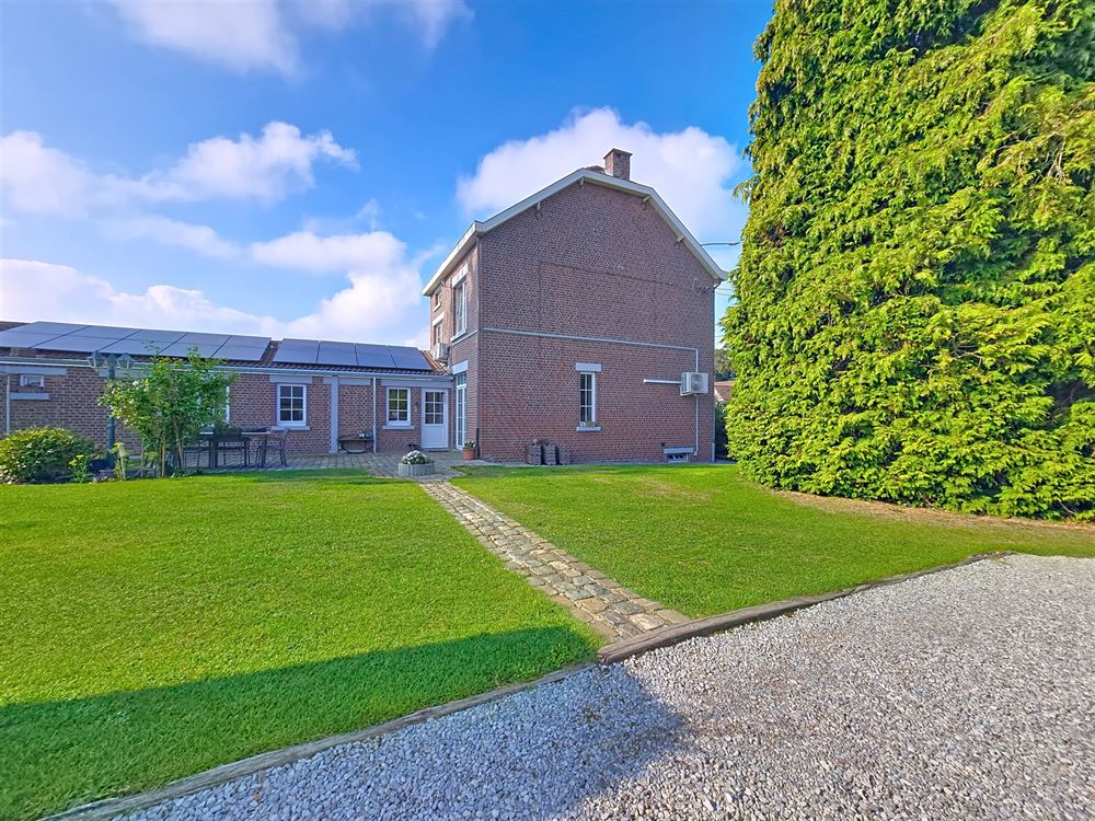 MAGNIFIQUE MAISON - 4 FACADES - JARDIN - 4 CH