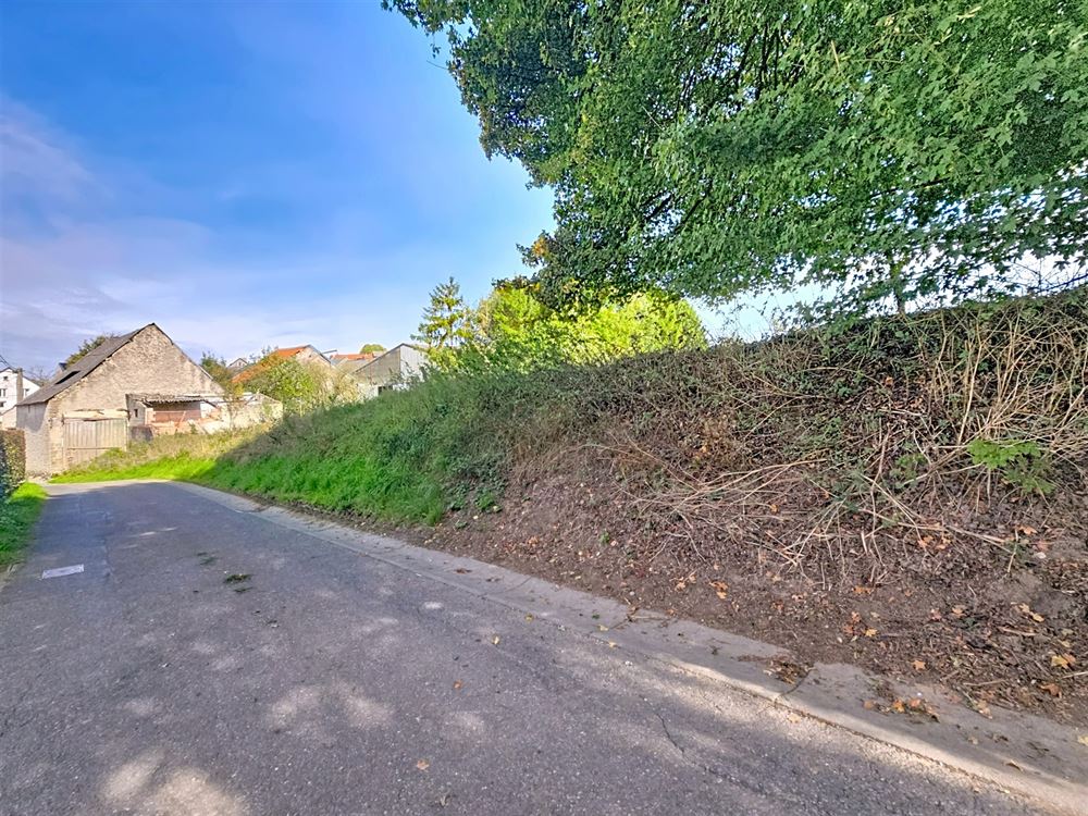 MAGNIFIQUE TERRAIN A BÂTIR - 15,7 M DE FACADE