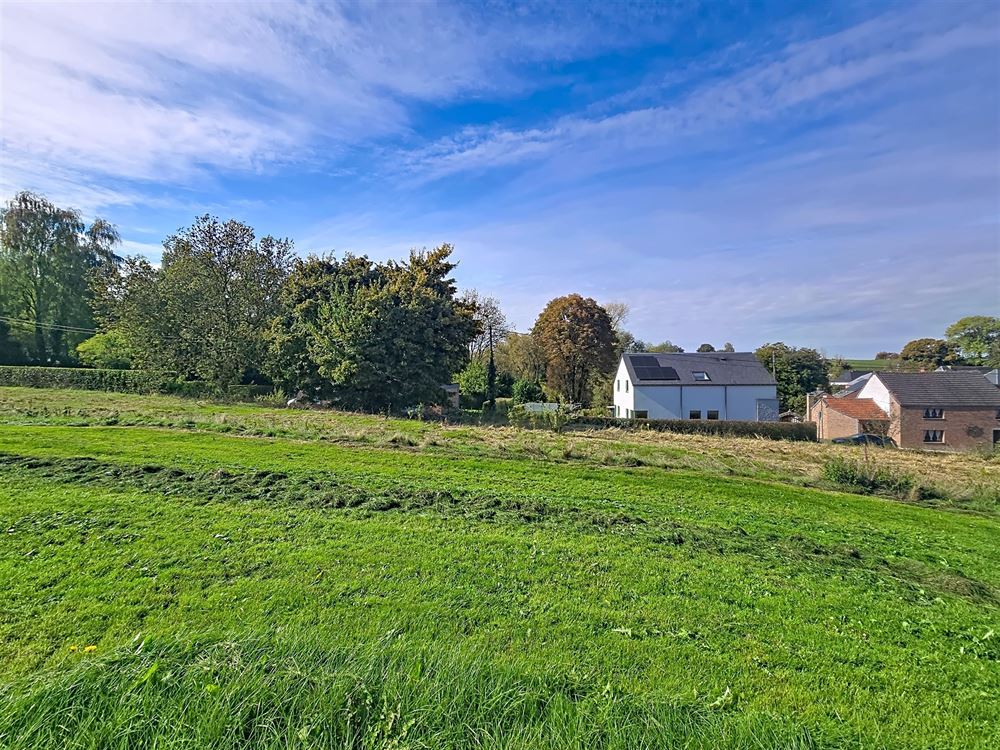 MAGNIFIQUE TERRAIN A BÂTIR - 15,7 M DE FACADE