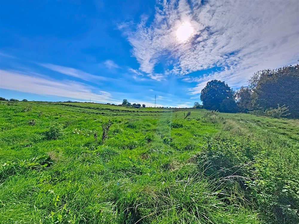 MAGNIFIQUE TERRAIN A BÂTIR - 20 M DE FACADE
