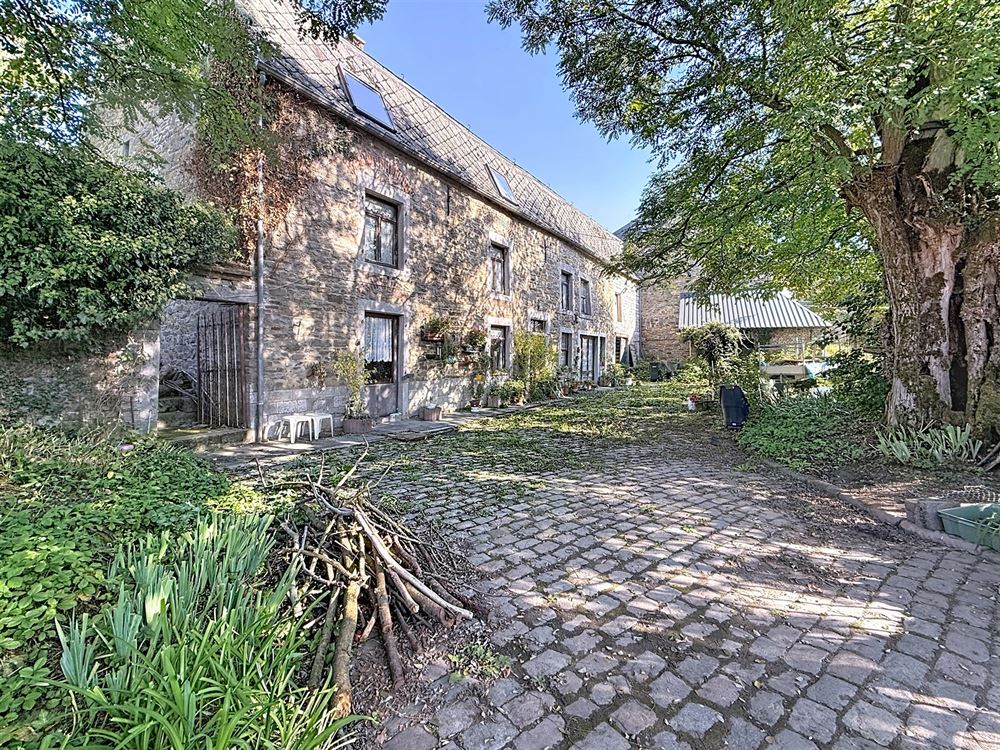 MAISON - 5 CHAMBRES - JARDIN