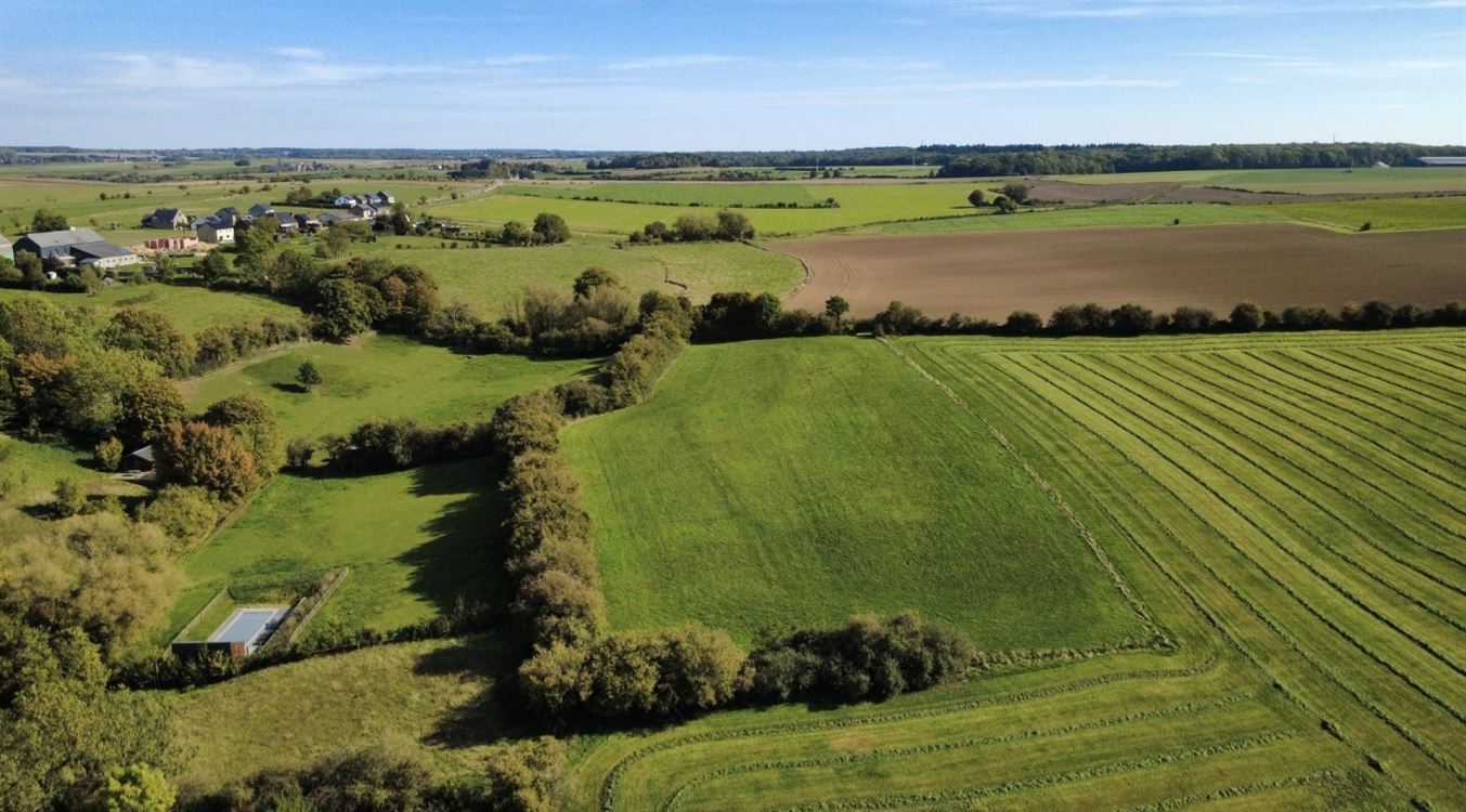MAGNIFIQUE TERRAIN A BÂTIR - 20 M DE FACADE