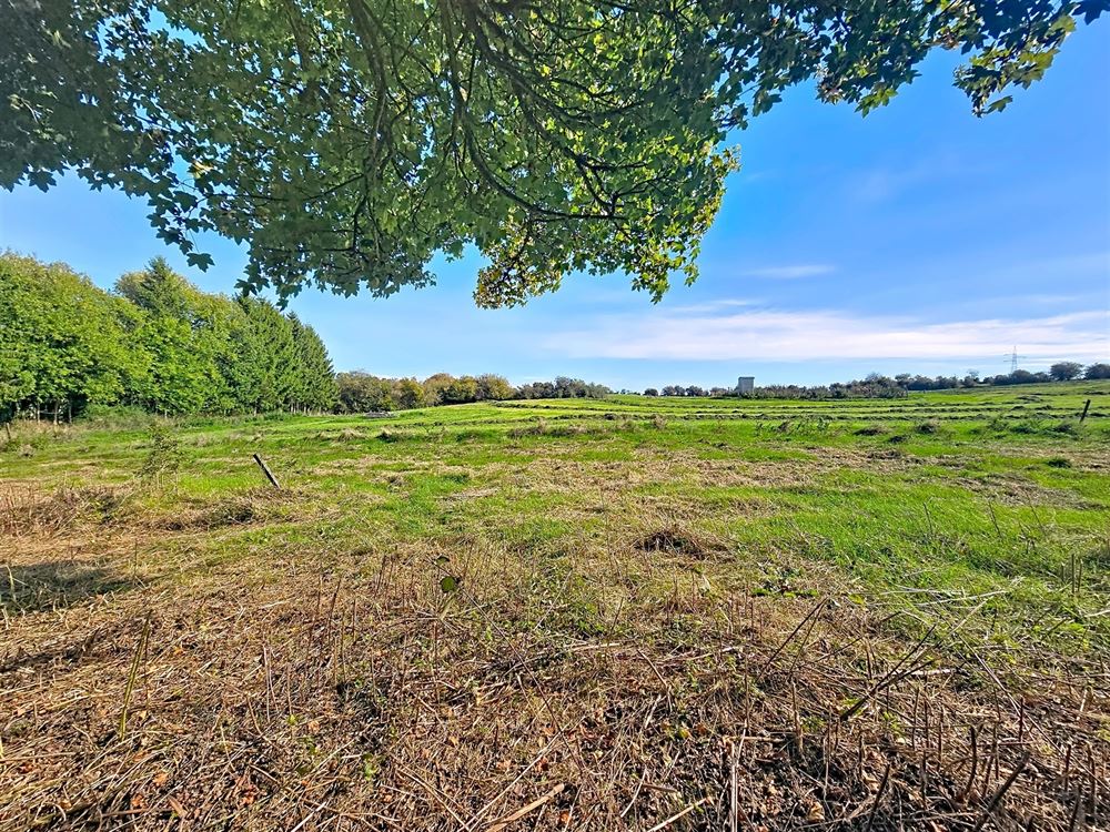 MAGNIFIQUE TERRAIN A BÂTIR - 20 M DE FACADE