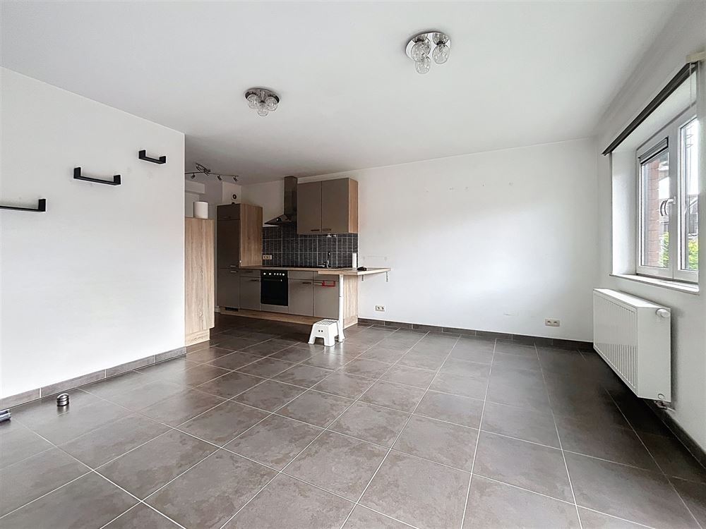 APPARTEMENT LUMINEUX AVEC GARAGE