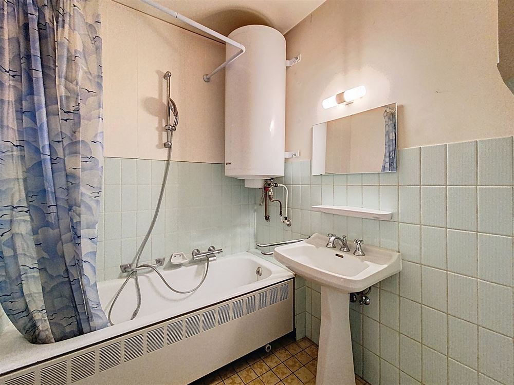 APPARTEMENT 2 CHAMBRES GARAGE ET CAVE