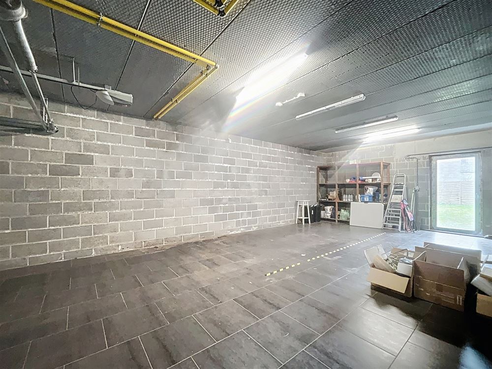 APPARTEMENT LUMINEUX AVEC GARAGE