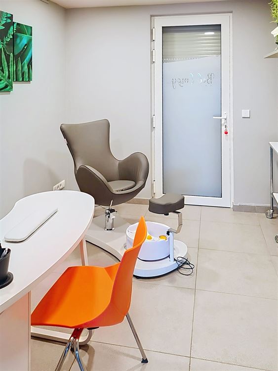 IMMEUBLE MIXTE REZ COMMERCIAL + APPARTEMENT 3 CHAMBRES
