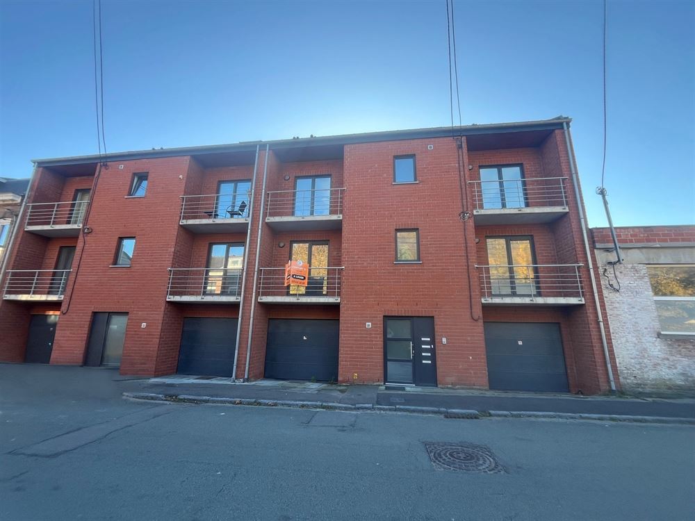 APPARTEMENT LUMINEUX AVEC GARAGE