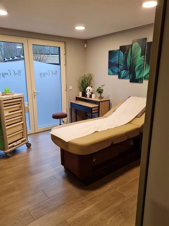IMMEUBLE MIXTE REZ COMMERCIAL + APPARTEMENT 3 CHAMBRES
