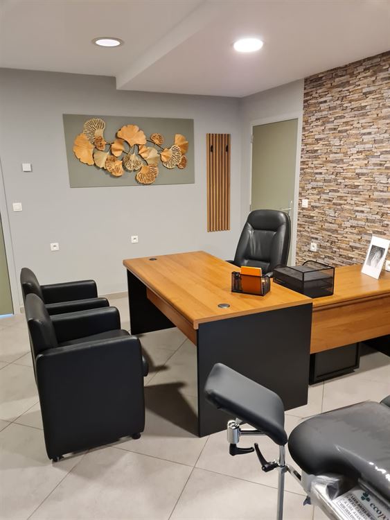 IMMEUBLE MIXTE REZ COMMERCIAL + APPARTEMENT 3 CHAMBRES