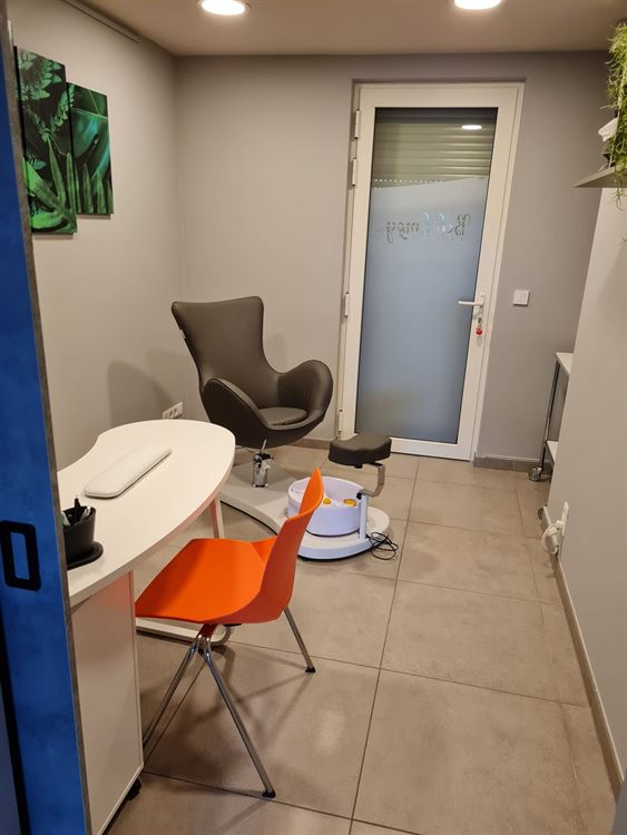 IMMEUBLE MIXTE REZ COMMERCIAL + APPARTEMENT 3 CHAMBRES