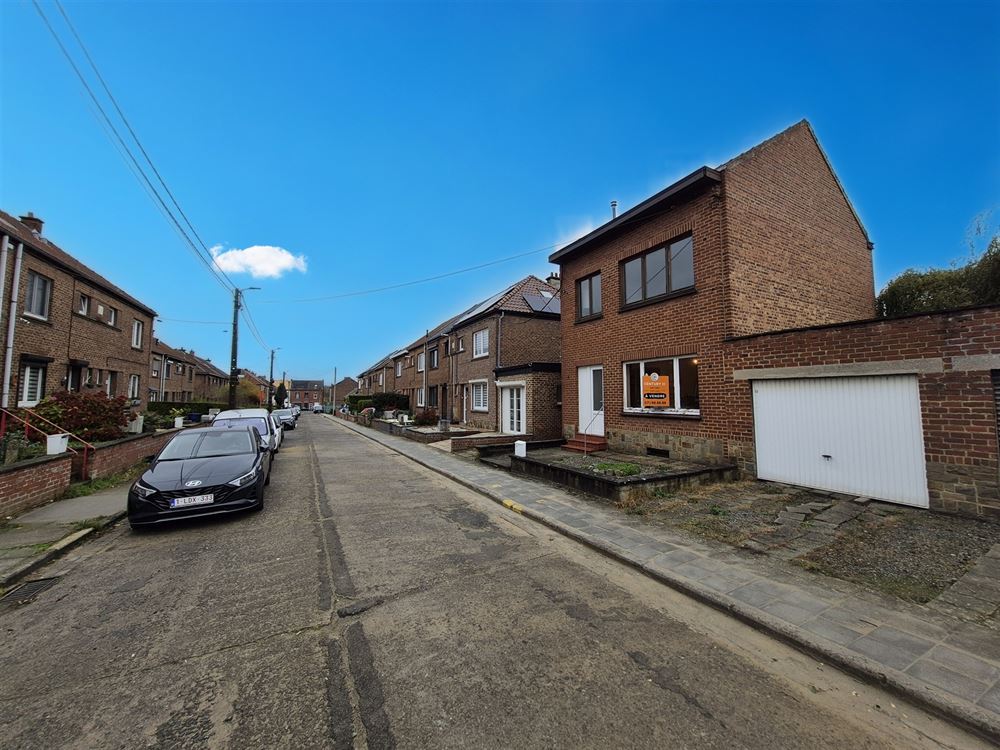 MAISON AVEC JARDIN ET GARAGE