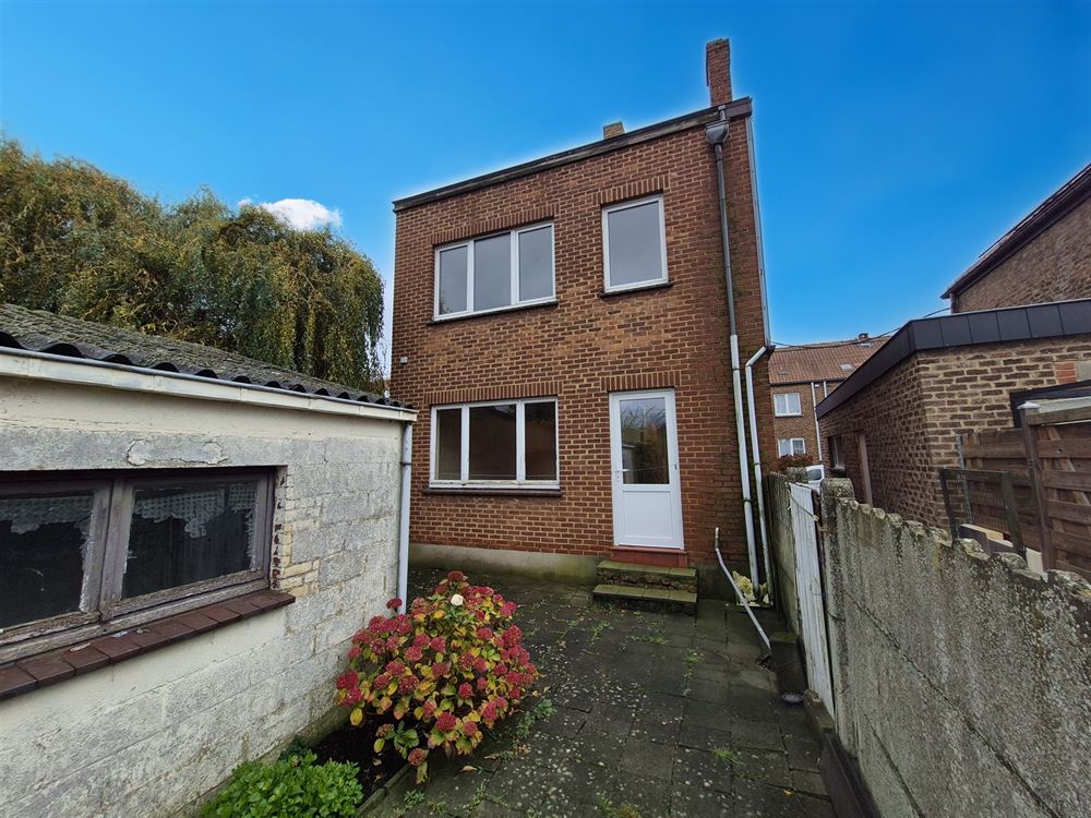 MAISON AVEC JARDIN ET GARAGE