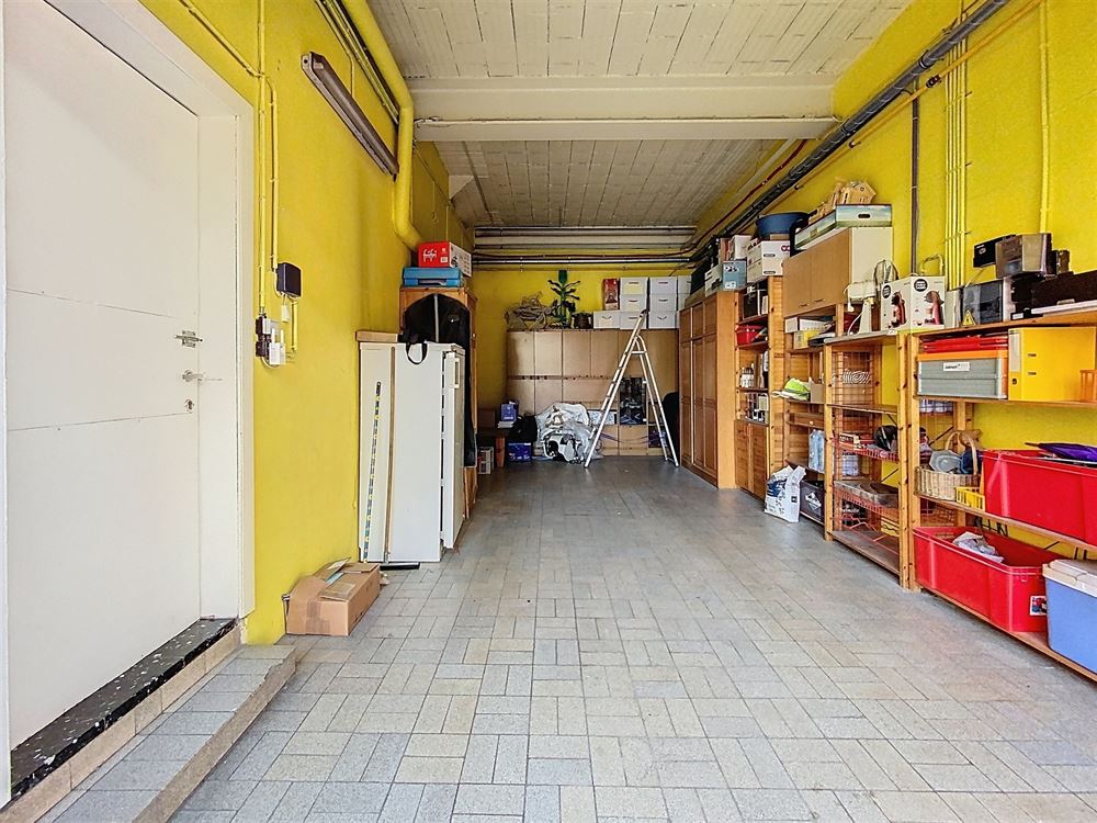 APPARTEMENT + GARAGE + ENTREPOTS