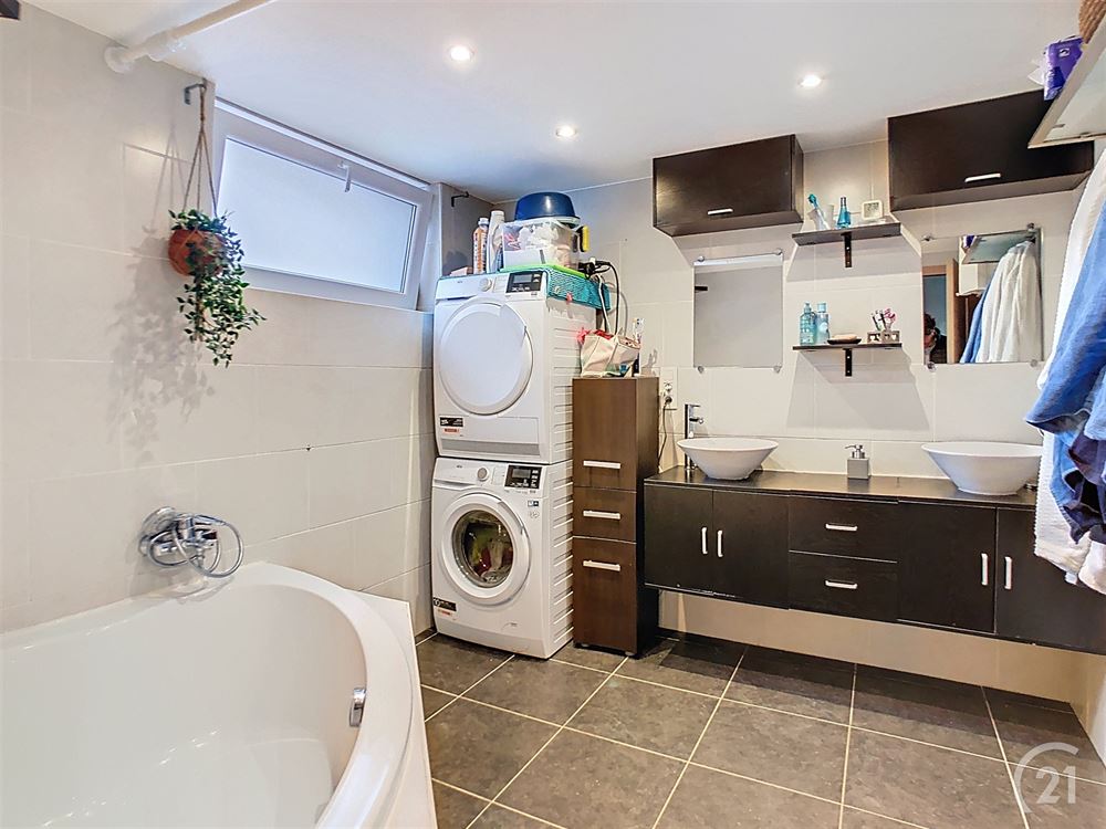 MAISON DE CARACTERE 4 CHAMBRES AVEC PISCINE