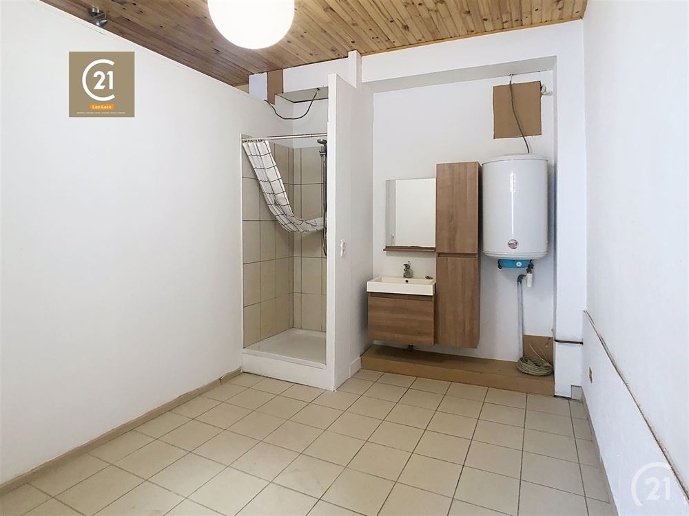 MAISON DIVISEE EN 3 LOGEMENTS