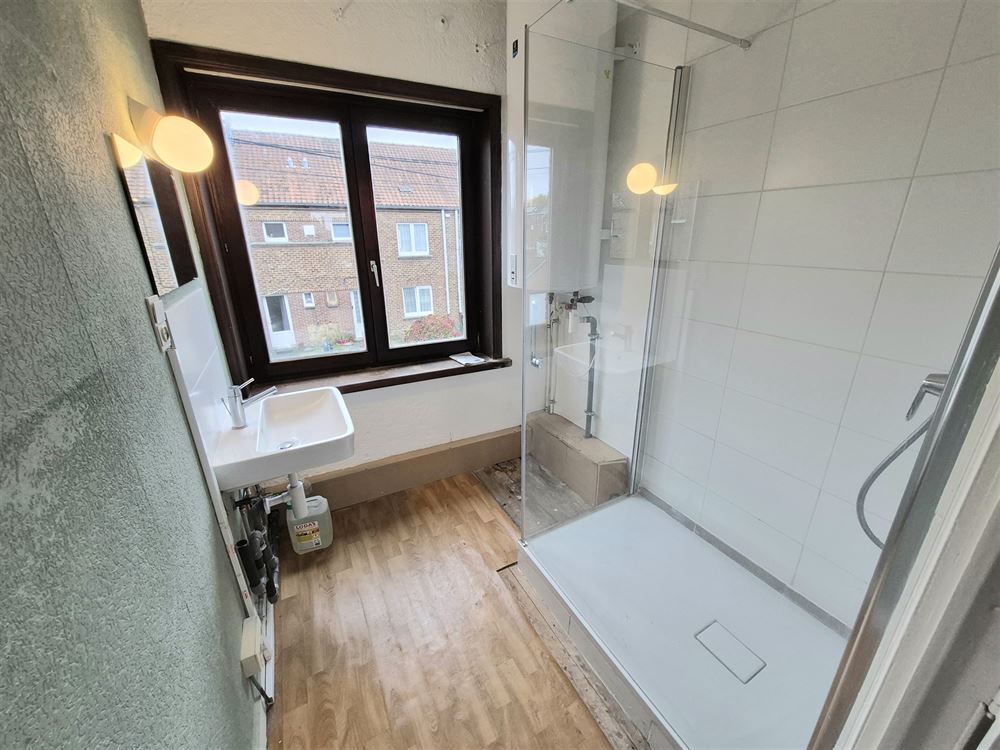 MAISON AVEC JARDIN ET GARAGE