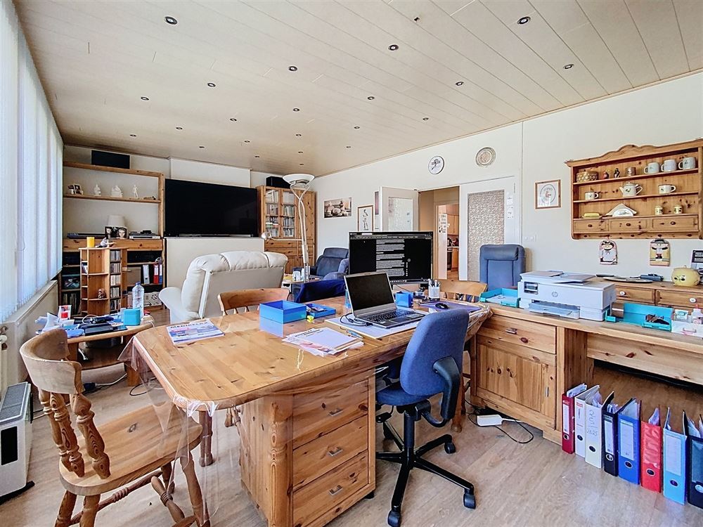 APPARTEMENT + GARAGE + ENTREPOTS