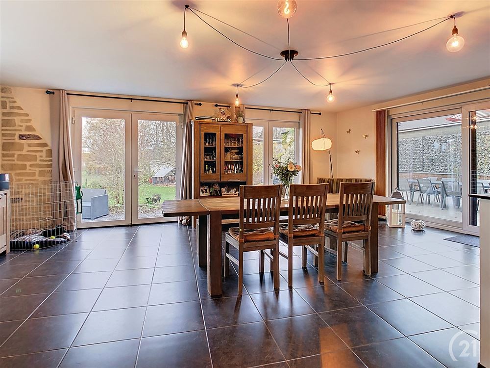 MAISON DE CARACTERE 4 CHAMBRES AVEC PISCINE