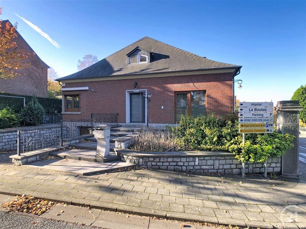 MAISON AVEC SURFACE COMMERCIALE 4 CHAMBRES ET 3 BU