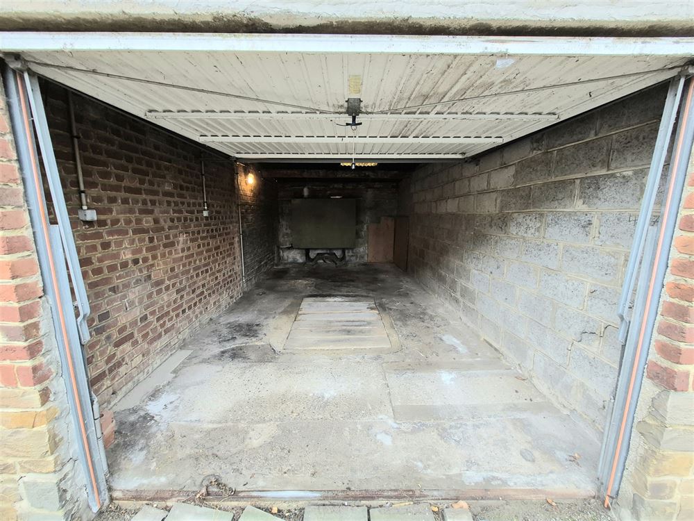 MAISON AVEC JARDIN ET GARAGE