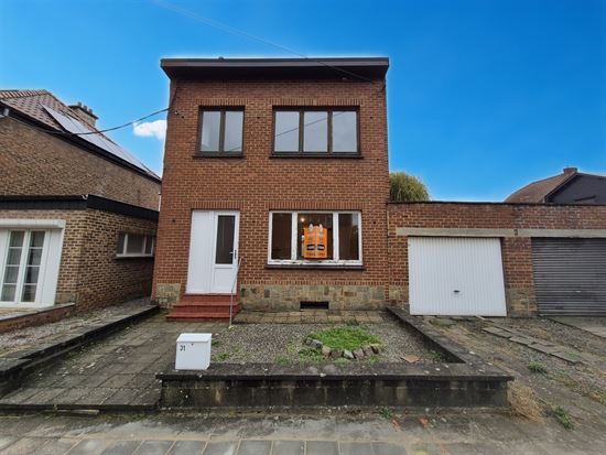 MAISON AVEC JARDIN ET GARAGE