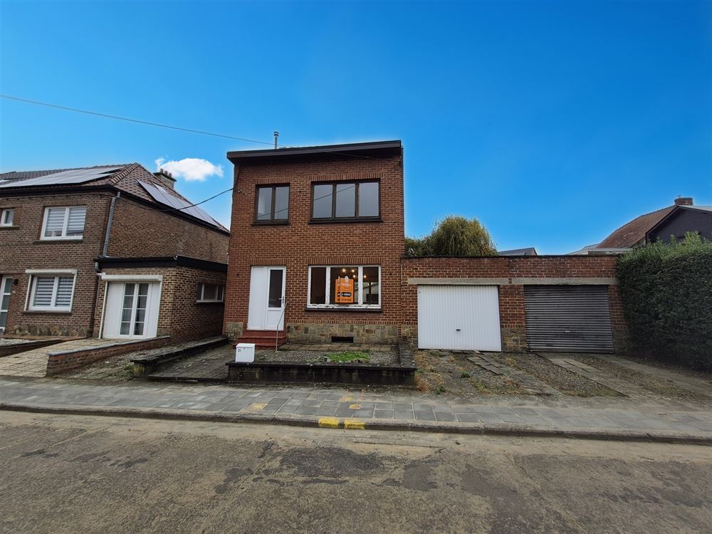 MAISON AVEC JARDIN ET GARAGE