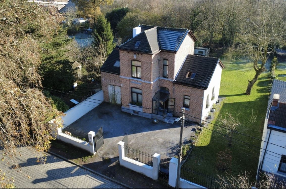 MAGNIFIQUE MAISON - 4CH - ATELIER - JARDIN - PARKING PIVATIF