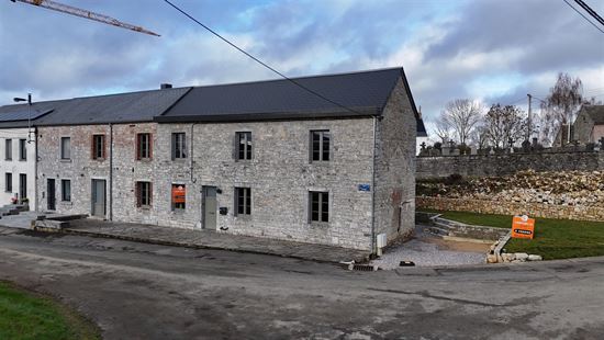 Maison en pierre du pays, gros œuvre fermé à personnaliser