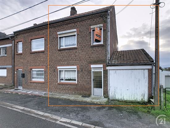 MAISON 3 FACADES 2 CHAMBRES GARAGE ET JARDIN