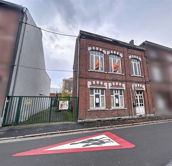 Maison de maître 3 façades à rénover