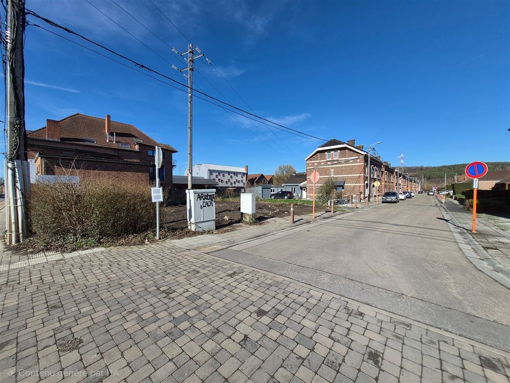 TERRAIN POUR PARKING