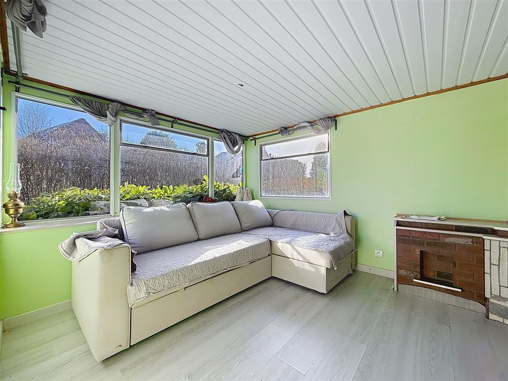 JOLI BUNGALOW SITUÉ À L'ORÉE DU BOIS SUR +- 7 ARES