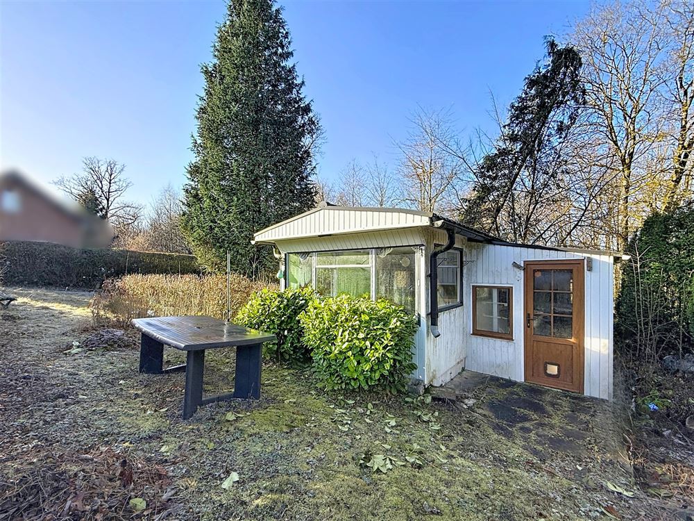 JOLI BUNGALOW SITUÉ À L'ORÉE DU BOIS SUR +- 7 ARES