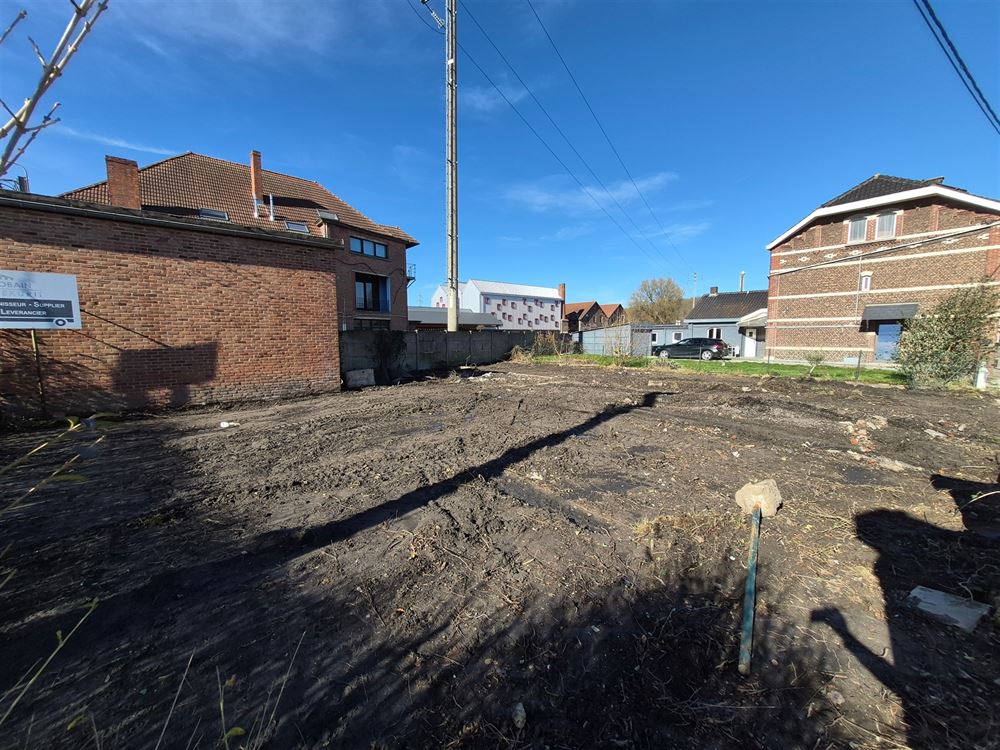 TERRAIN POUR PARKING