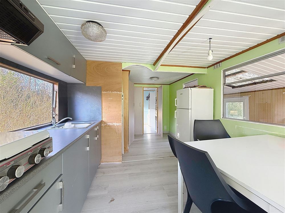 JOLI BUNGALOW SITUÉ À L'ORÉE DU BOIS SUR +- 7 ARES