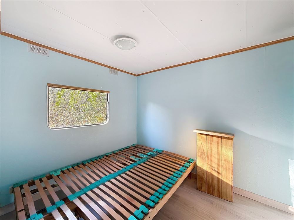 JOLI BUNGALOW SITUÉ À L'ORÉE DU BOIS SUR +- 7 ARES