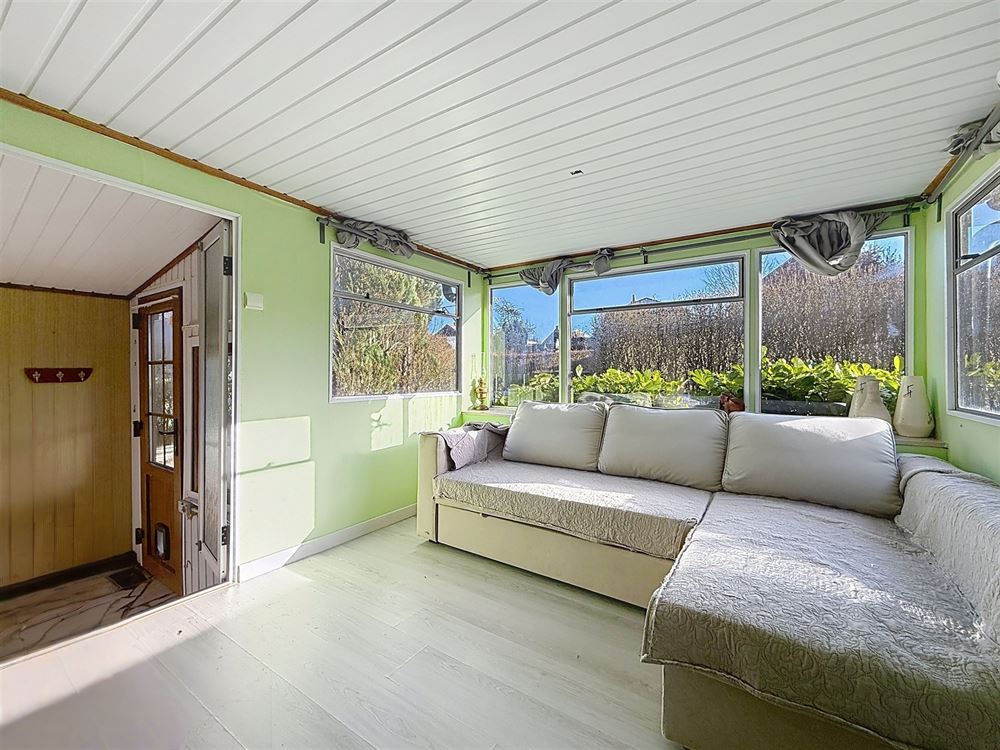 JOLI BUNGALOW SITUÉ À L'ORÉE DU BOIS SUR +- 7 ARES