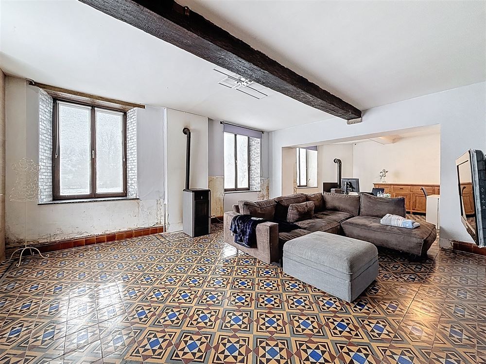 MAISON AVEC STUDIO ET GRANGE