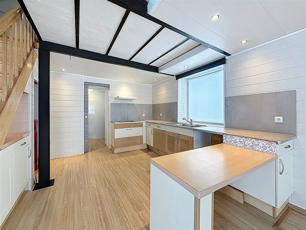 MAISON AVEC STUDIO ET GRANGE
