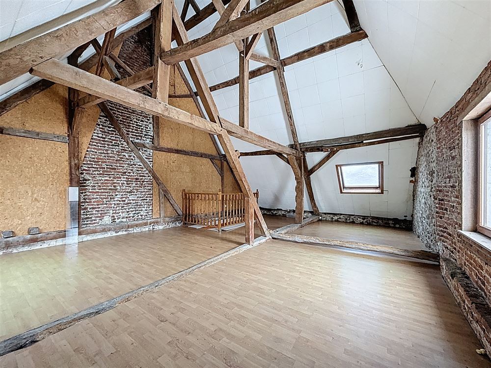 MAISON AVEC STUDIO ET GRANGE
