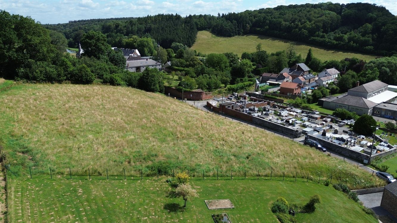 Presles – Terrain à bâtir de 21a 49ca