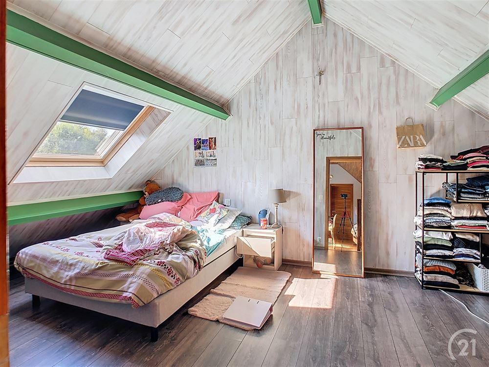 IMMEUBLE MIXTE REZ COMMERCIAL + APPARTEMENT 3 CHAMBRES