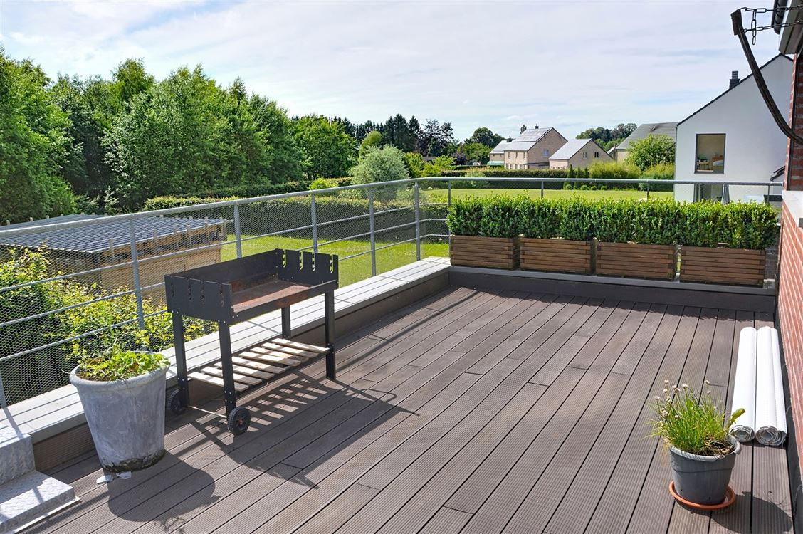 IMMEUBLE MIXTE REZ COMMERCIAL + APPARTEMENT 3 CHAMBRES