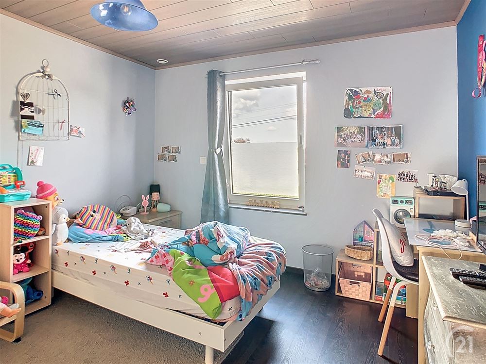 IMMEUBLE MIXTE REZ COMMERCIAL + APPARTEMENT 3 CHAMBRES