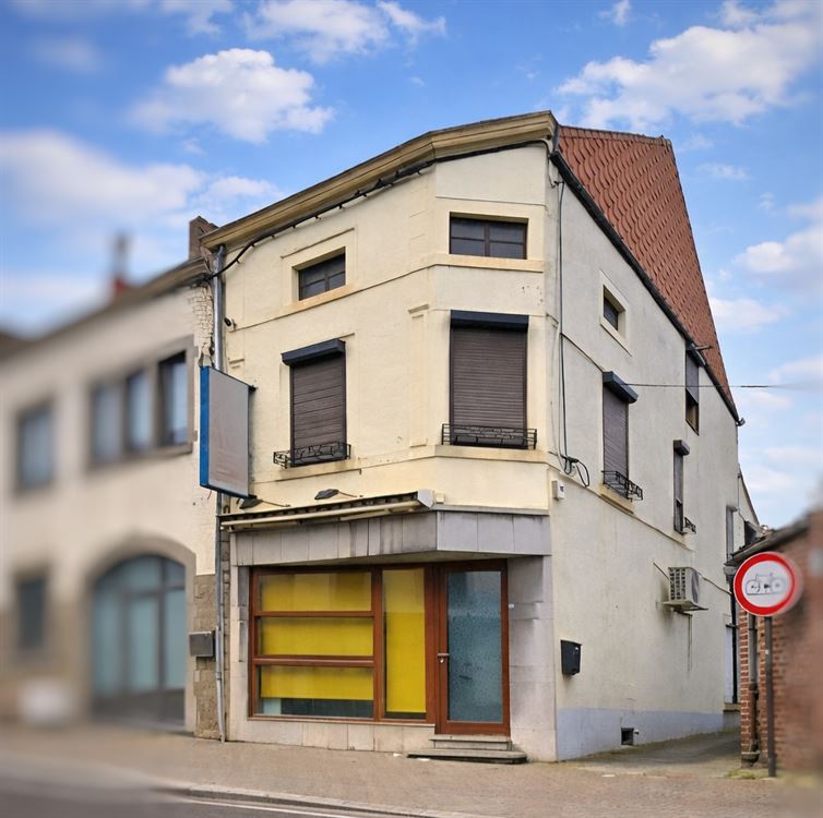 MAISON AVEC REZ COMMERCIAL - 3CH - GRENIER AMENAGEABLE